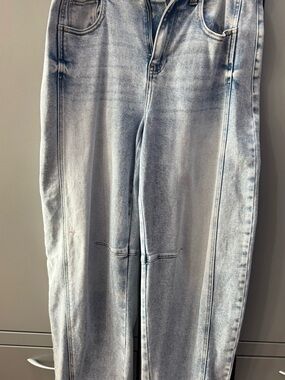 Women's Light Blue Ankle-Length Cropped Barrell Jeans